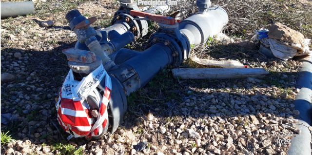 Precinto y desconexión de las instalaciones de riego de superficies sin derechos en el Campo de Cartagen - 1, Foto 1