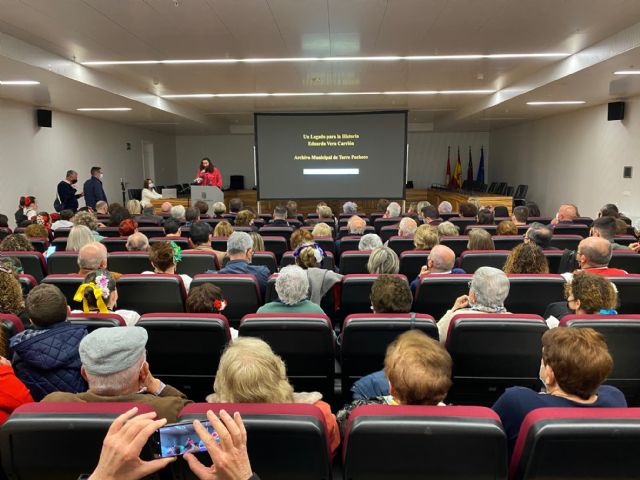 Proyección de vídeos donados por Eduardo Vera Carrión al Archivo Municipal - 1, Foto 1