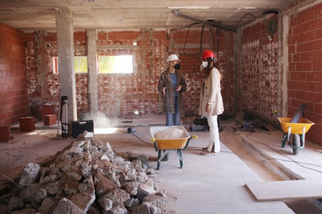 En marcha las obras de renovacin y reforma de los vestuarios del complejo deportivo Guadalentn, Foto 1
