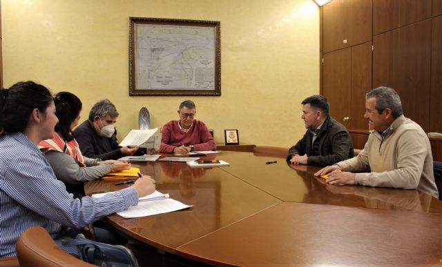 Urrea mantiene una reunión de trabajo con la Comunidad de Regantes de Lorca - 1, Foto 1
