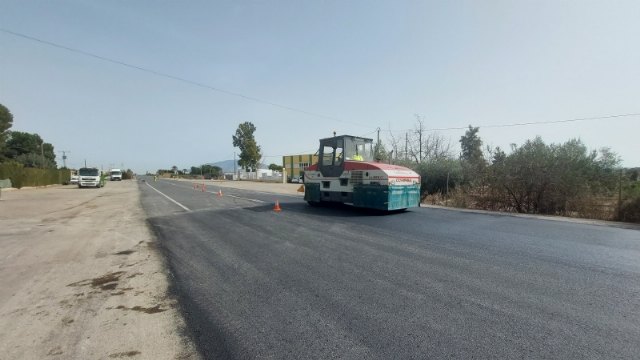 Esta semana se están ejecutando las obras de rehabilitación en otro tramo del firme de la carretera N-340 entre Totana y Alhama, Foto 5