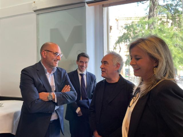 Más de 650 personas acuden al Teatro Romea a una jornada sobre innovación protagonizada por Ferran Adrià - 1, Foto 1