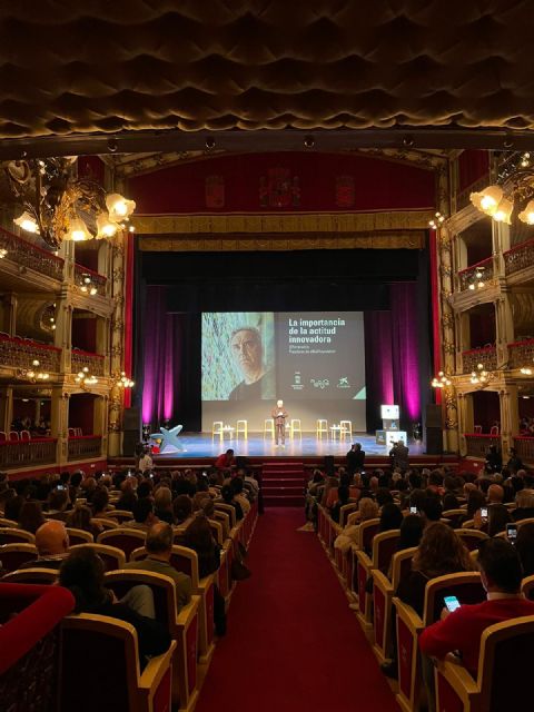 CaixaBank y la Concejalía de Cultura, Turismo y Deportes reúnen en Murcia a más de 650 personas en una jornada sobre innovación con Ferran Adrià - 1, Foto 1