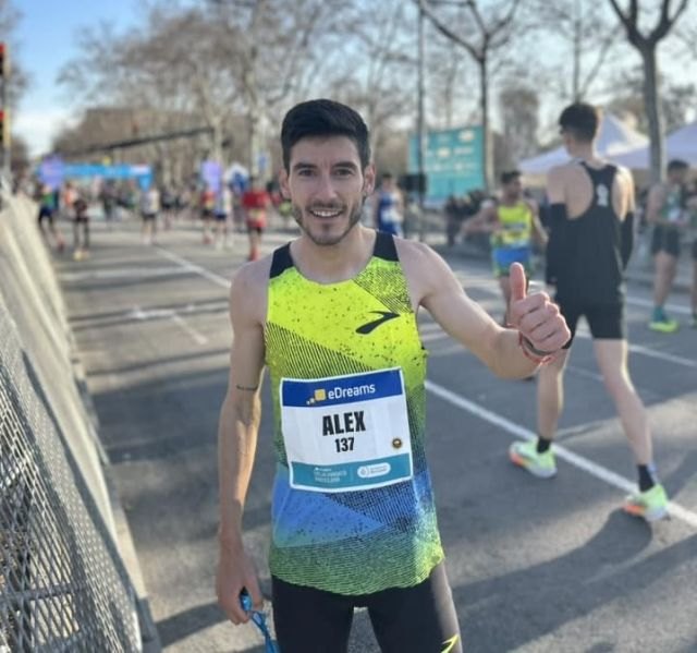 Álex García fulmina el récord regional absoluto de media maratón - 1, Foto 1