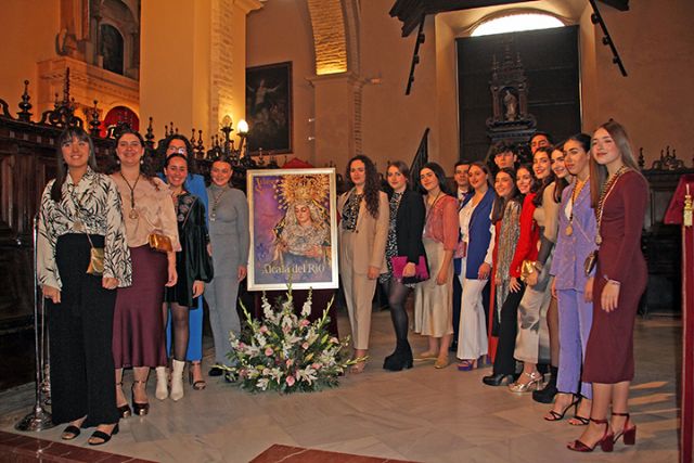 Sevilla. El Villanovence Felipe Herrero Rodero, pintó a la madre de Dios para la Cuaresma de Alcalá del Río - 1, Foto 1