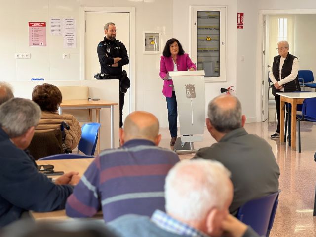 El Agente Tutor de la Policía Local vela por la seguridad de nuestros mayores - 4, Foto 4