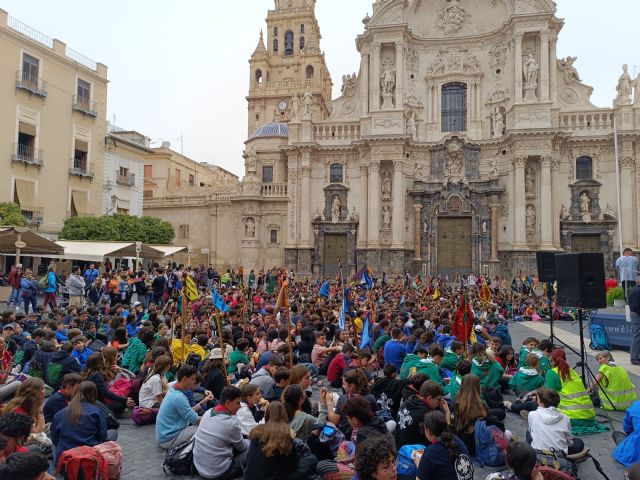 1200 jóvenes se dan cita en la Plaza del Cardenal Belluga para celebrar el Día del Pensamiento Scout - 2, Foto 2