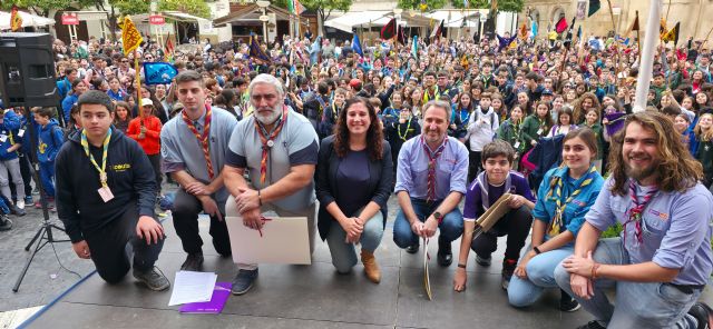 1200 jóvenes se dan cita en la Plaza del Cardenal Belluga para celebrar el Día del Pensamiento Scout - 4, Foto 4