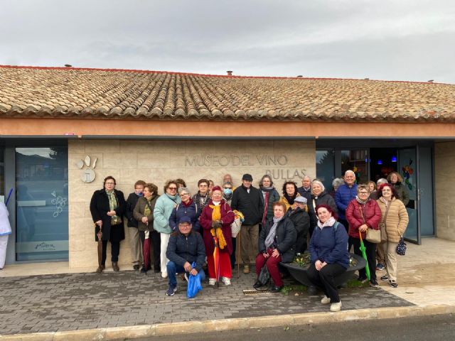 Senderismo, visitas guiadas a monumentos patrimoniales de la Región y excursiones convivenciales por todo el municipio conforman una nueva oferta para los mayores de Lorca - 4, Foto 4
