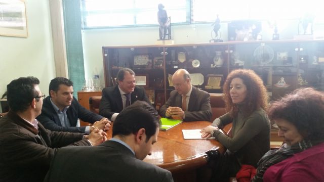 La Consejería de Hacienda presenta en Ceutí el plan personalizado de pago de los tributos locales - 1, Foto 1