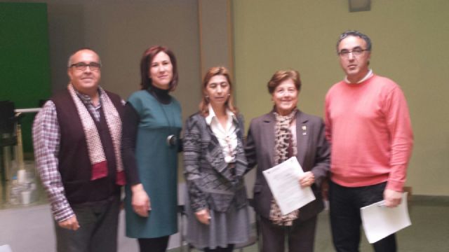 La Federación de Clubes de Personas Mayores y el Colegio de Podólogos firman un convenio con ventajas económicas - 3, Foto 3