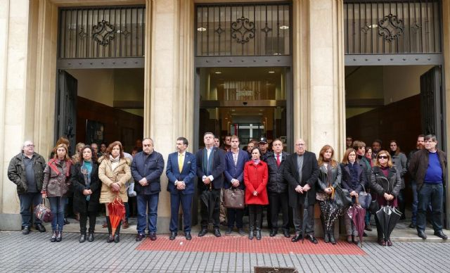 El Ayuntamiento de Cartagena guarda un minuto de silencio en señal de luto y solidaridad con Bruselas - 1, Foto 1