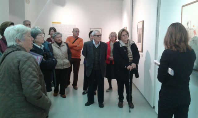 La visita en el MURAM a la obra de Salvador Dalí cierra el curso Un Paseo por la Historia - 1, Foto 1