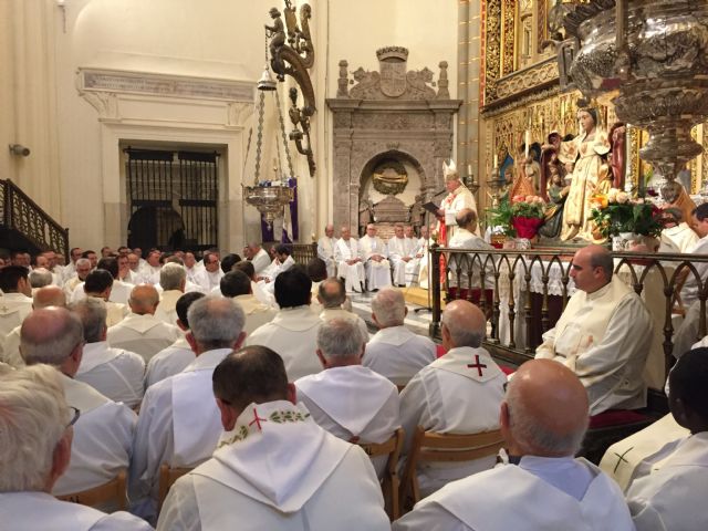 En la Misa Crismal, Mons. Lorca anima a los sacerdotes a ser “testigos fieles de la misericordia” - 4, Foto 4