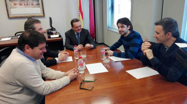 Javier Sánchez Serna a traslada a Albarracín las propuestas tributarias, económicas y de modelo productivo de Podemos - 1, Foto 1