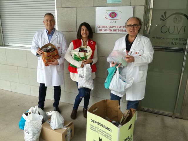La Clínica Universitaria de Visión Integral de la UMU recoge gafas usada para expediciones humanitarias a África - 1, Foto 1