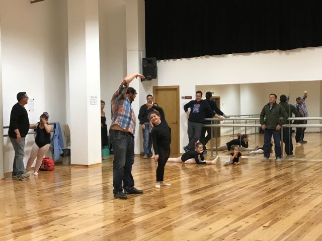 La Escuela Municipal de Danza invita a los padres a una clase de danza clásica - 2, Foto 2