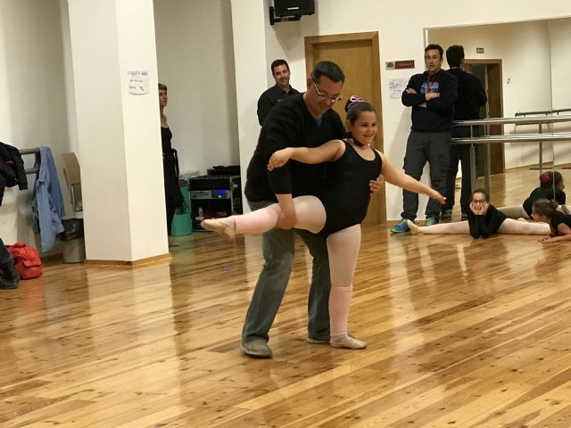 La Escuela Municipal de Danza invita a los padres a una clase de danza clásica - 3, Foto 3