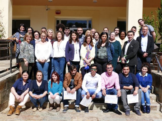 Treinta alumnos de la ADLE obtienen su certificado de profesionalidad - 1, Foto 1