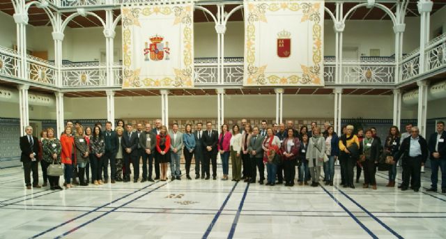 El PSOE celebra la aprobación de la Ley de gratuidad de libros de texto y lo califica de paso histórico para las familias y para la Región - 1, Foto 1