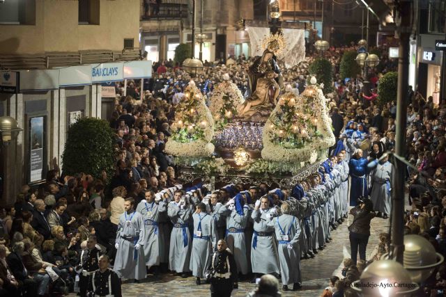 La alcaldesa despide a la Virgen de la Piedad a su salida de la Iglesia de Santa Maria de Gracia - 1, Foto 1