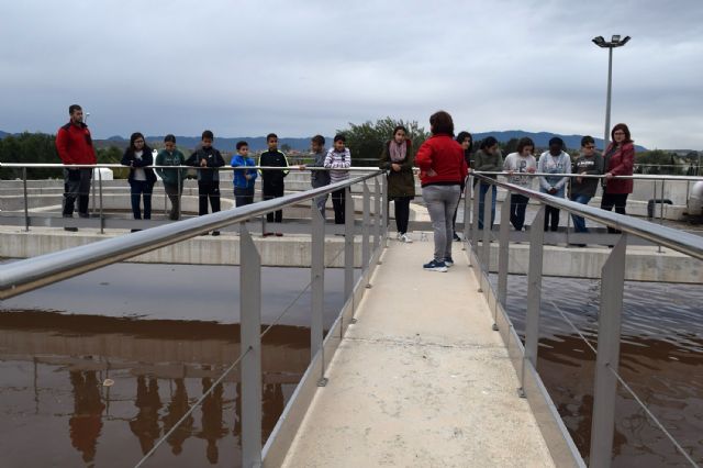 La campaña de buenas prácticas medioambientales urbanas lleva un año más a los escolares torreños a la EDAR - 2, Foto 2