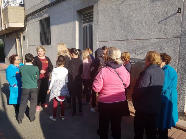 Vecinos del Barrio de Los Arocas, de Puente Tocinos protestan por el intento de instalar una antena de telefonía - 4, Foto 4