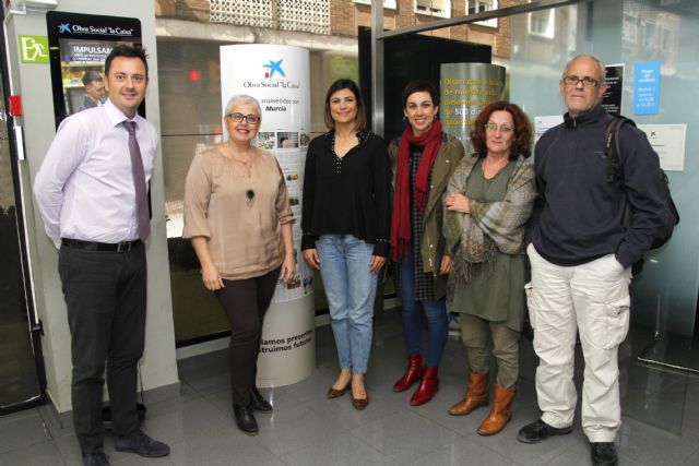 El Ayuntamiento seguirá ayudando al alumnado expulsado mediante el Proyecto Fénix - 1, Foto 1