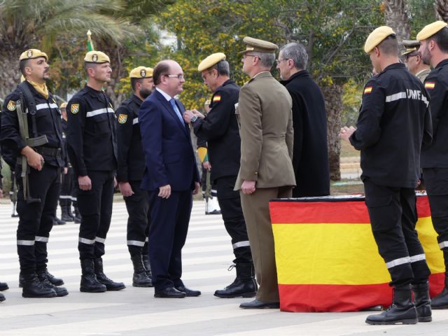 El director general de Seguridad Ciudadana y Emergencias recibe la Cruz al Mérito Militar con Distintivo Blanco - 1, Foto 1
