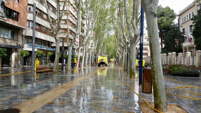 El Ayuntamiento intensifica el dispositivo especial de limpieza y desinfección para frenar la propagación del coronavirus - 2, Foto 2