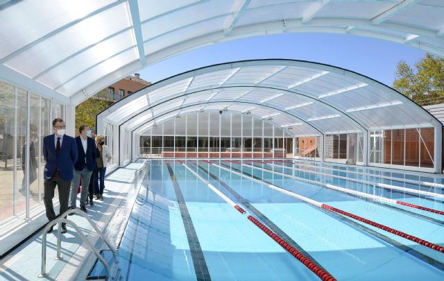Concluye la instalación de la nueva cubierta de la piscina de Espinardo - 1, Foto 1