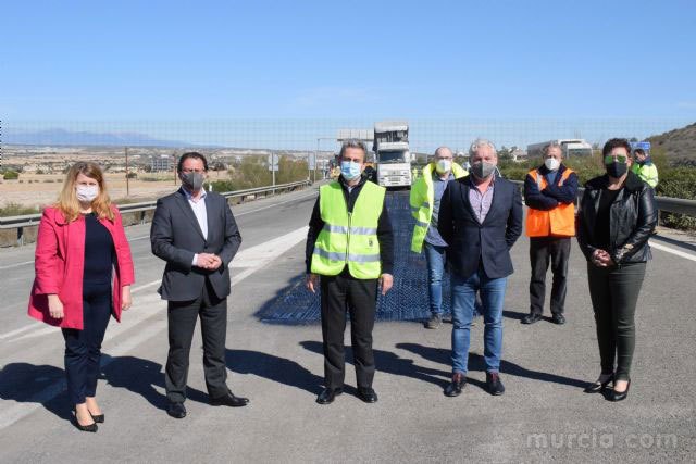 Mejoran la seguridad vial de los 13.000 usuarios que diariamente transitan por la autovía que une Totana con Mazarrón, Foto 2