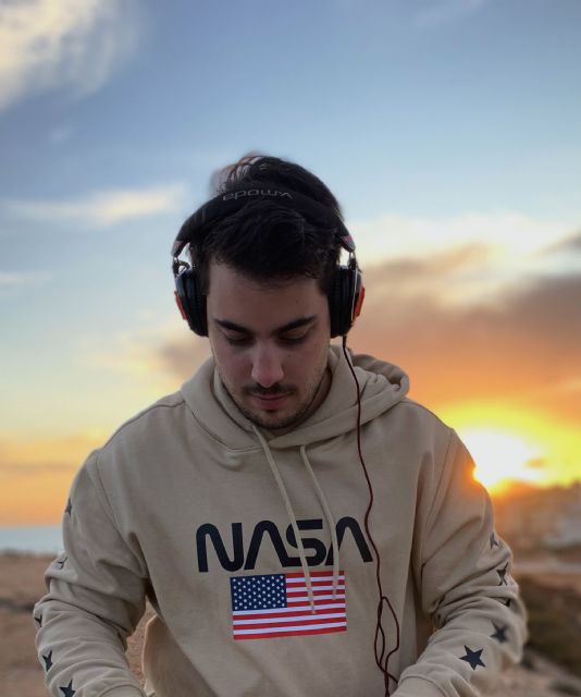 De ser promesa ciclista a DJ - 4, Foto 4