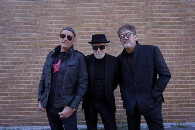 Pancho Varona y la Banda del Pirata cojo en el Teatro Victoria de Blanca - 1, Foto 1