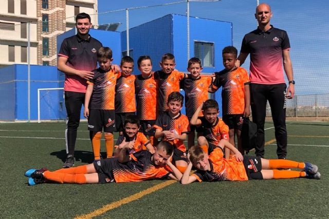 A.D. La Unión, E.F. Alumbres y Cartagena F.C. líderes en prebenjamines A - 1, Foto 1
