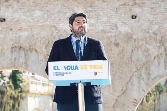López Miras afirma que “el agua lo es todo en la Región” y apela a defenderla desde “la unidad” - 2, Foto 2