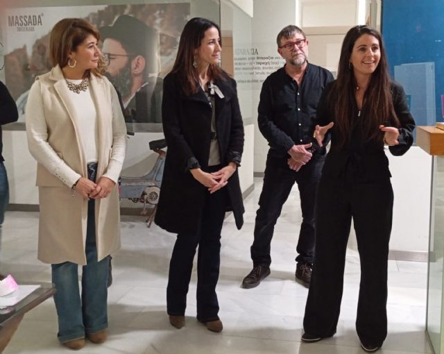 Laura Molina da la bienvenida a la primavera con su exposición `Pétalos´ - 4, Foto 4