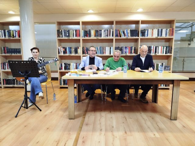 Poesía como preámbulo a la primavera en La Solana de mano de dos grandes poetas solaneros - 5, Foto 5