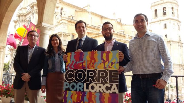 Ayuntamiento y La Verdad impulsan la VI edición de la prueba solidaria Corre por Lorca - 1, Foto 1