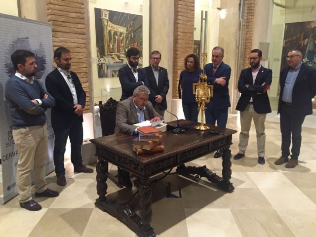 Doce horas con El Quijote en el MASS - 1, Foto 1