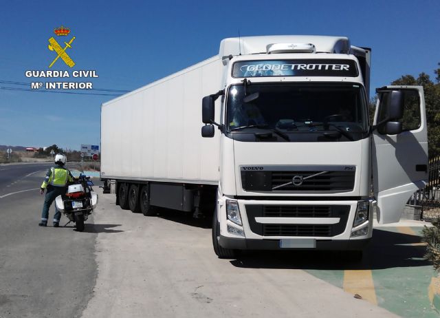 La Guardia Civil intercepta al conductor de un vehículo articulado de 40 toneladas conduciendo bajo los efectos de drogas - 3, Foto 3