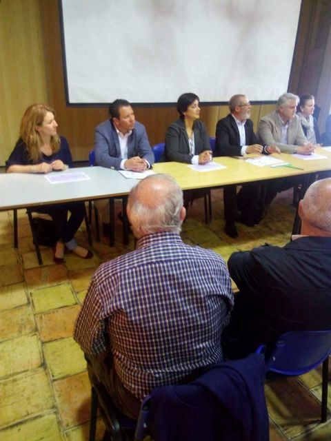 La alcaldesa asiste a la clausura de la semana cultural del centro de educación para adultos de la comarca - 1, Foto 1