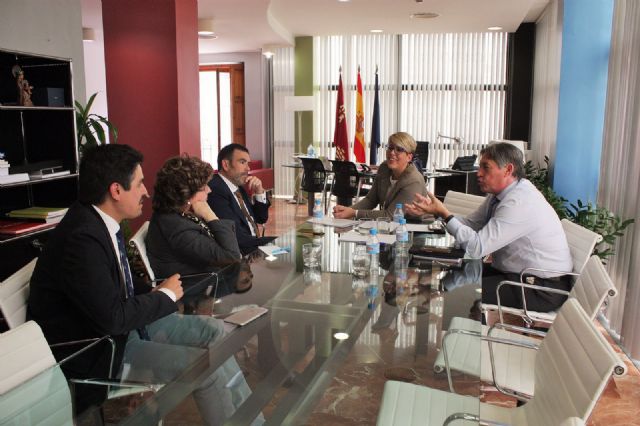Cultura y Ayuntamiento de Cartagena acuerdan realizar una reunión técnica para analizar la actuación en la plaza de la Merced - 1, Foto 1