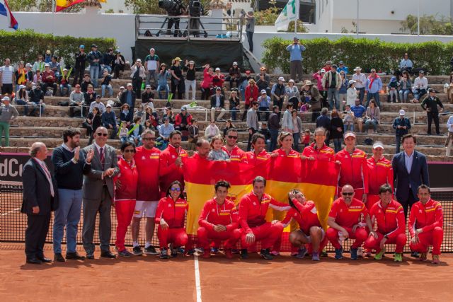 Fernando López Miras asiste al partido de tenis de la Copa Federación que enfrenta a los equipos de España y Paraguay - 1, Foto 1