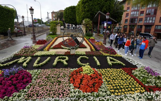 La alegría y belleza de la primavera murciana florece en las principales plazas y calles de la ciudad - 2, Foto 2