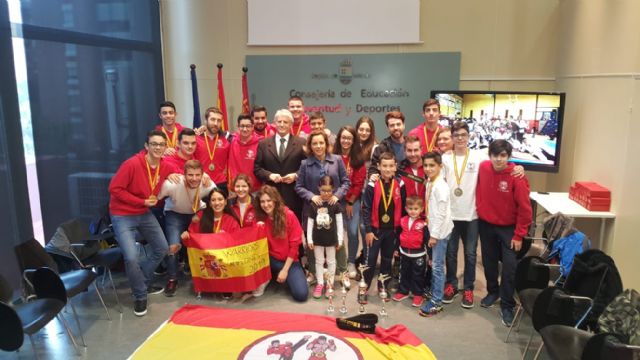 La consejera Martínez-Cachá recibe a los integrantes del Club Warriors de Mula - 1, Foto 1