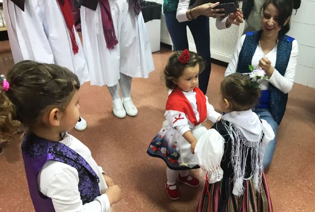 El aire tradicional del Bando de la Huerta llega a las escuelas infantiles municipales - 2, Foto 2