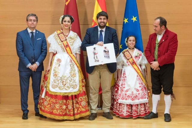 Fernando López Miras recibe a la Reina de la Huerta 2019, y a la Reina de la Huerta Infantil - 1, Foto 1