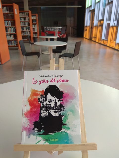 Lucía Chumillas presenta su poemario Los gritos del silencio - 1, Foto 1