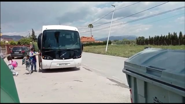 El PP exige la intervención del ayuntamiento ante los problemas de inseguridad vial que sufren los escolares de La Torrecilla en las paradas de autobús - 2, Foto 2